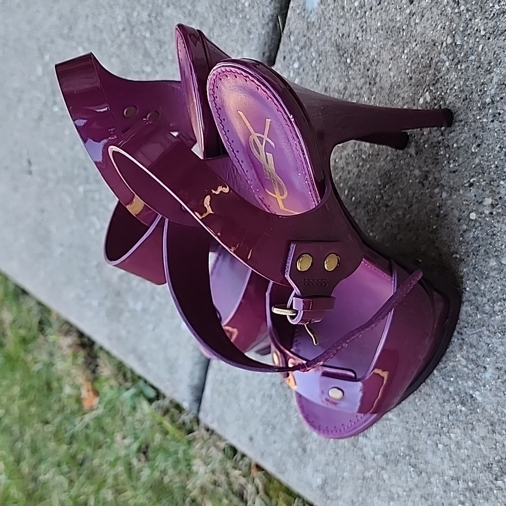 Yves Saint Laurent Tribute stud 105 PL sandal fuxian dark 38.5